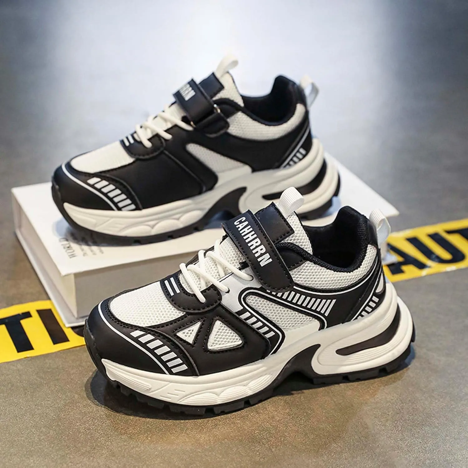 Boys Girls Fashion Sneakers Comfortable Breathable Casual Walking Shoes Non-slip Basketball Shoes Children Outdoor Running Badminton Training Shoes