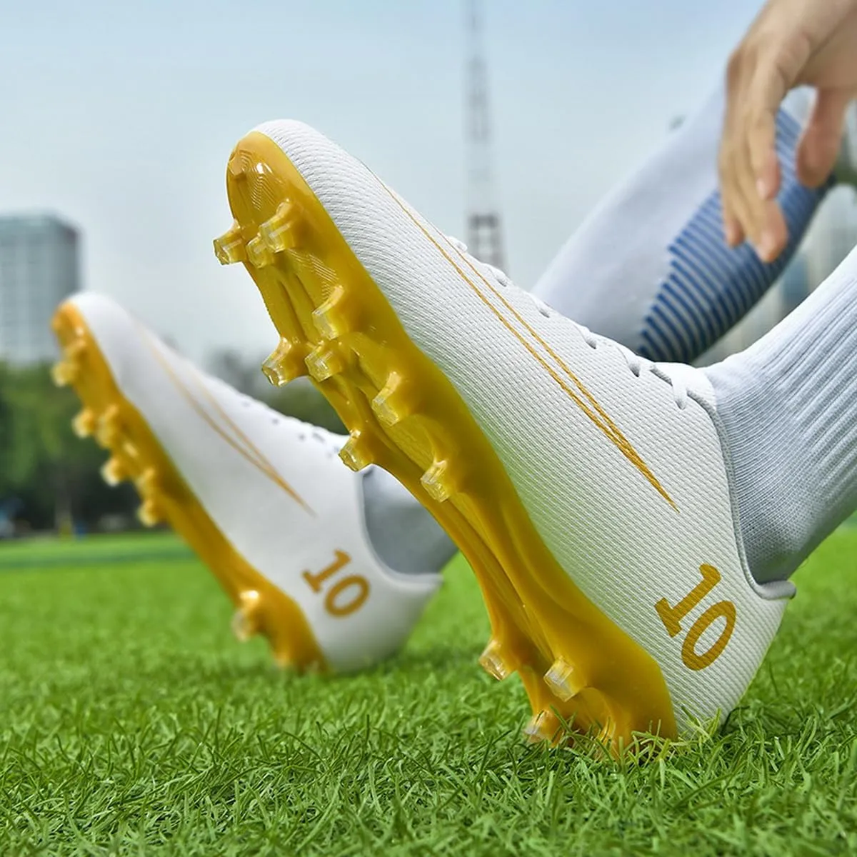 DHOVOR Soccer Cleats Men's Football Shoes Youth Lightweight Football Cleats Anti Slip Athletics Football Trainers Indoor Outdoor Soccer Shoes Men