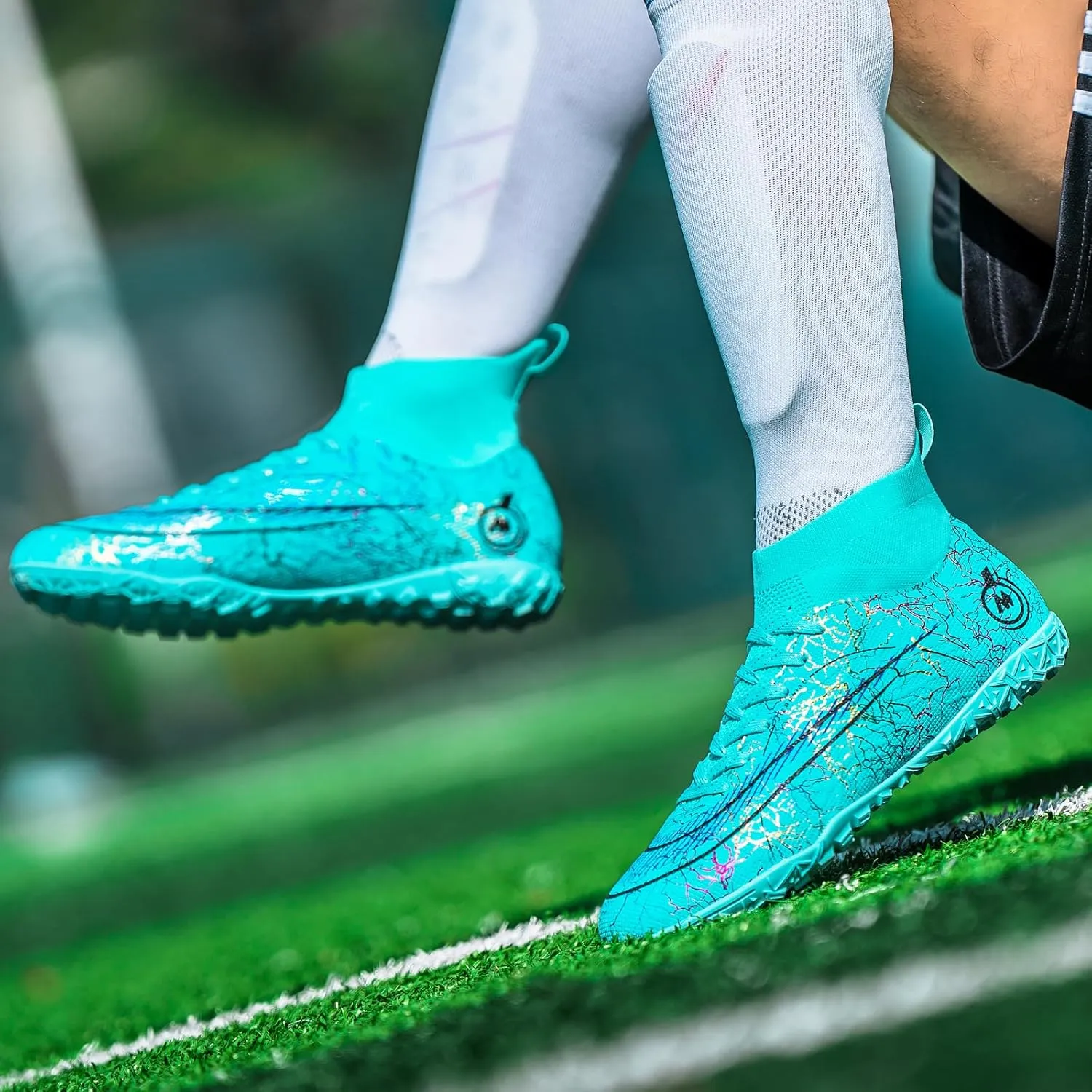 Kids Soccer Shoes Indoor Futsal Turf Youth Soccer Cleats Boys TF High-Top Football Boots for Training Outdoor Indoor
