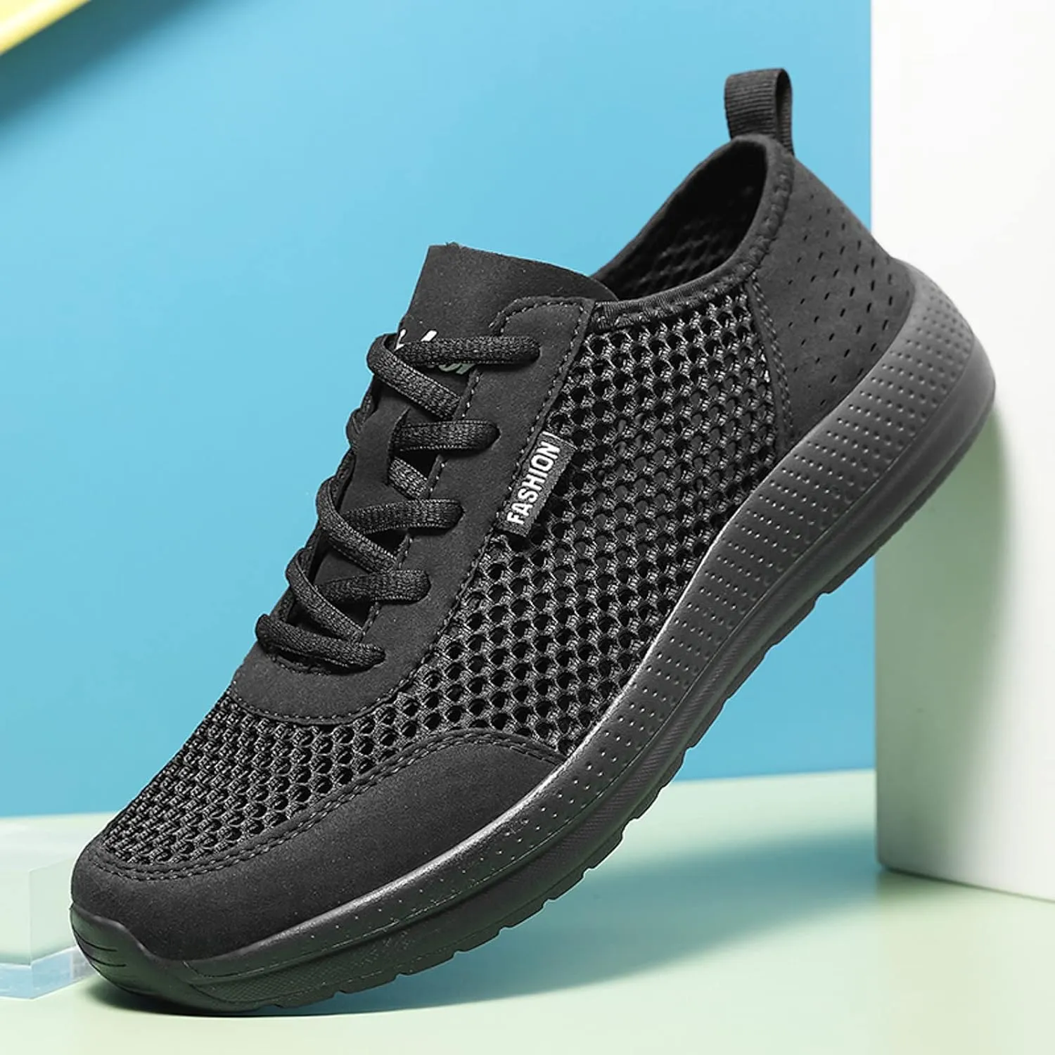 Men Sports Shoes Fashionable Summer New Pattern Hollow Mesh Breathable Comfortable and Simple Sneaker Crease Shield Men