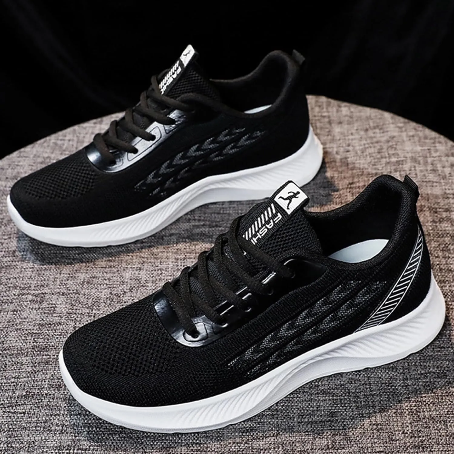 Mens Shoes Slip On White Sneakers Men Womens Loafers Comfortable Closed Toe Indoor and Outdoor Christmas Running Shoes Women Loafers for Women Casual