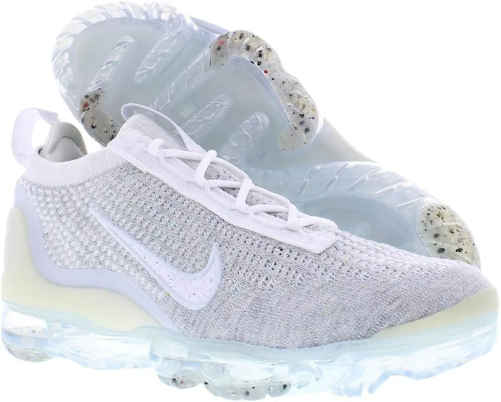 NIKE Women's Sneaker Gymnastics Shoe