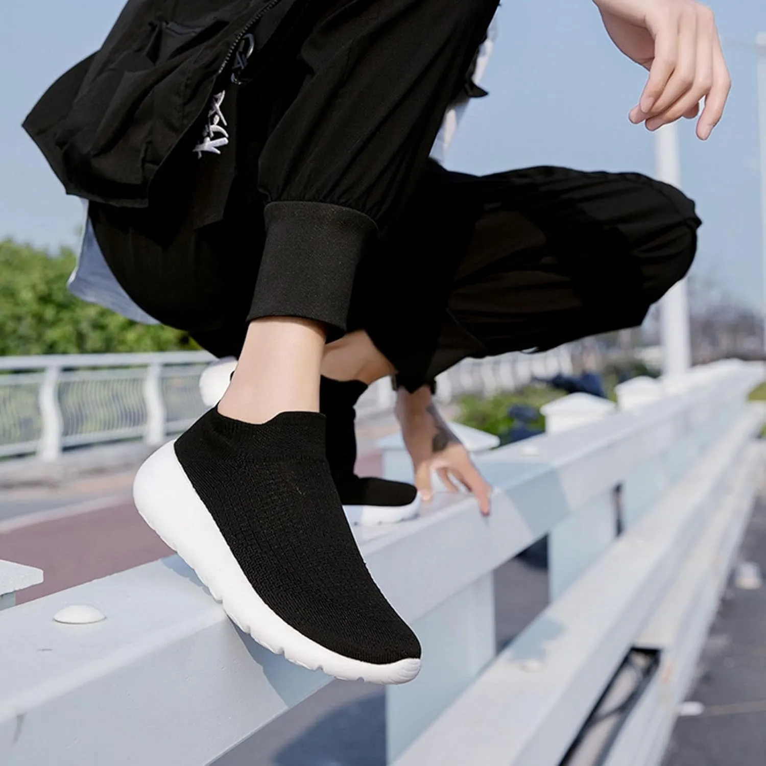 Non Slip Work Sport Shoes for Men Arch Support Plantar Fasciitis Shoes Elastic Cushion Sneakers for Men
