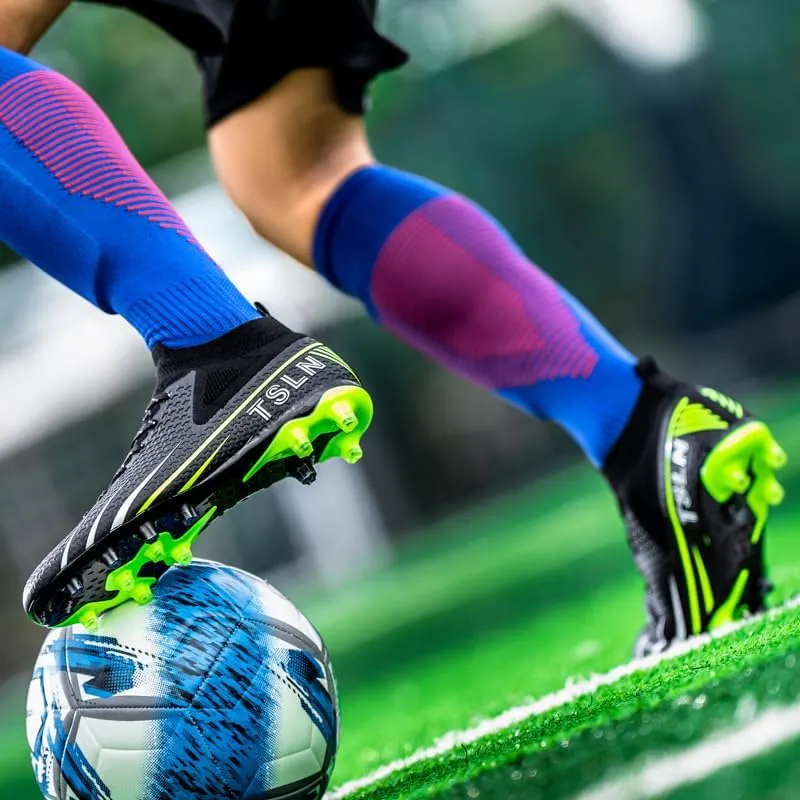 Unisex Soccer Shoes for Adults, Lightweight, Indoor Soccer Training Shoes for Big Kids.