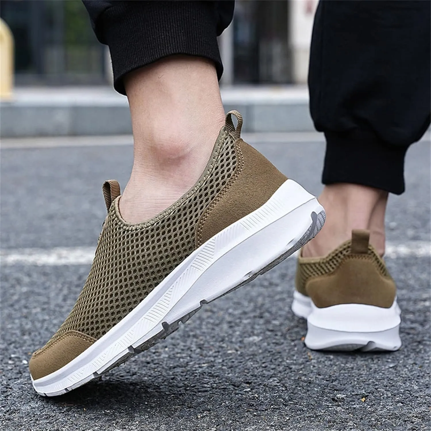 Womens Slip On Walking Shoes Lightweight Breathable Non Slip Mens Casual Shoes Mesh Men Shoes Casual Women's Fashion Sneakers Brown Tennis Shoe Loafers Casual Slip On